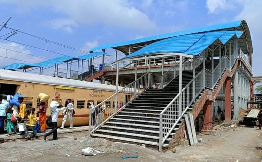Construction of foot over bridge at railway junction completed, the hassle of crossing the railway line is over