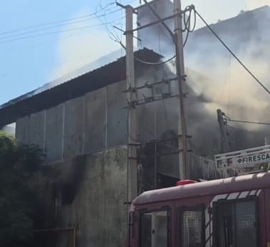 Goods burnt in a warehouse fire caused by a short circuit