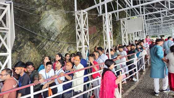 Katra, Vaishno Devi Yatra, Helicopter Service Suspend in Afternoon