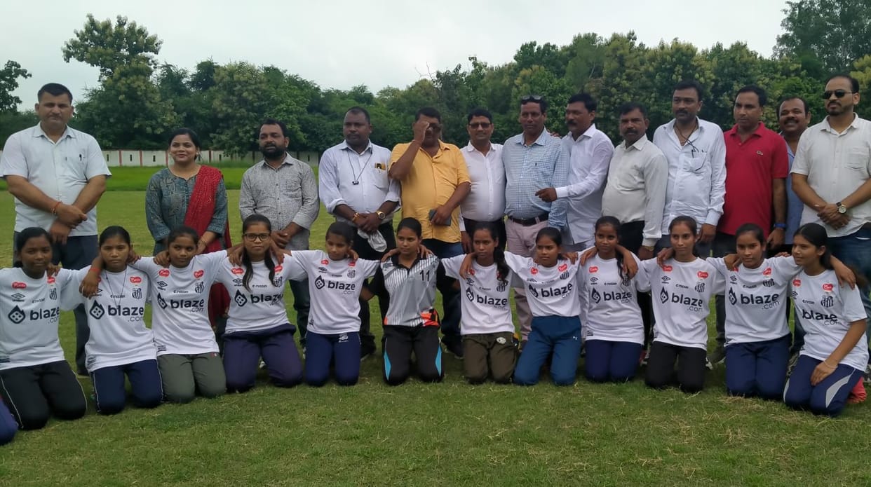 Balrampur won in the boys category and Bahraich won in the girls categoryBalrampur won in the boys category and Bahraich won in the girls categor