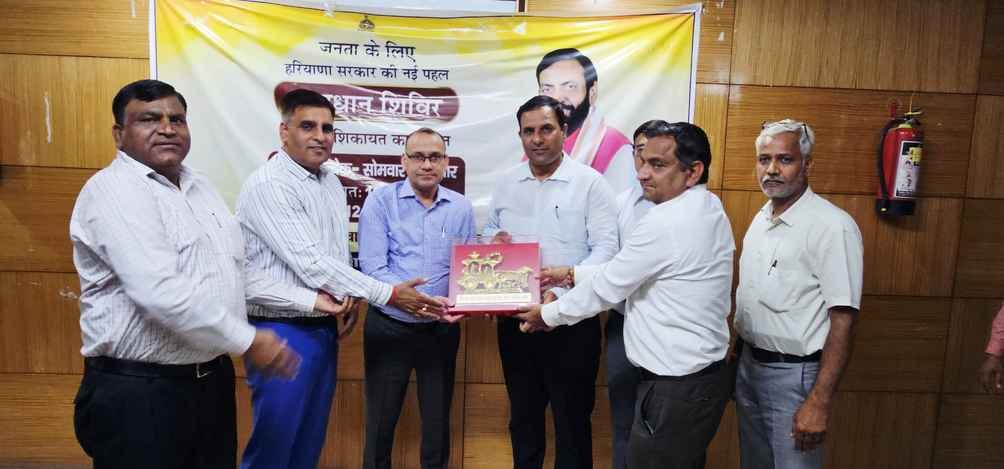 Former Deputy Commissioner Dr. Vivek was given farewell
