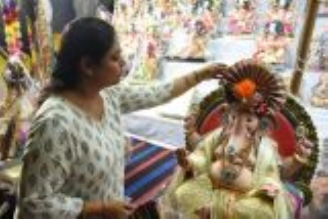 Kolkata and Bombay Ganpati are liked by the devotees