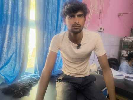 A youth was attacked with a knife at a juice stall
