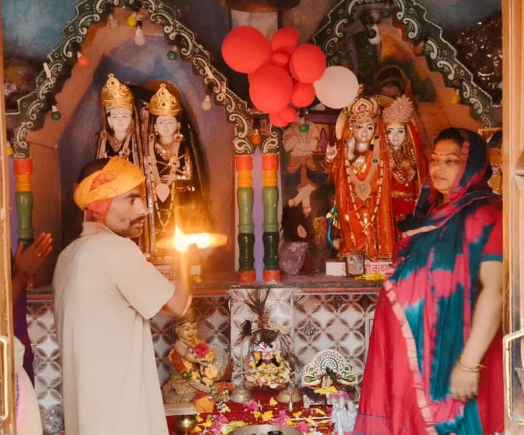 Special decoration of Shri Krishna on Chhathi