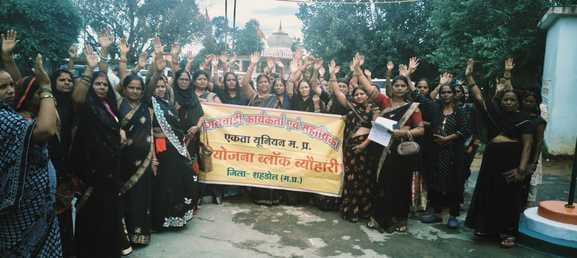 Anganwadi workers face dual challenge: Workload on Poshan Tracker and Sampark App