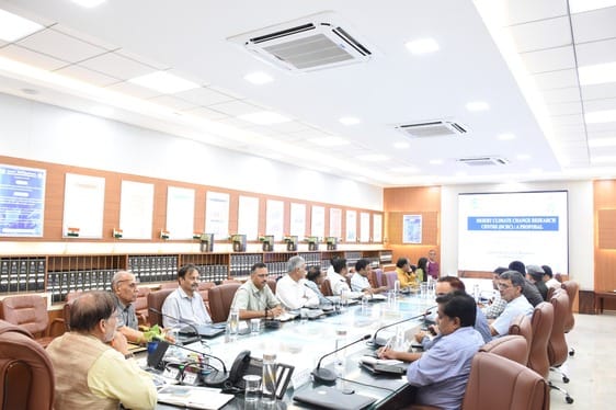 केंद्रीय विश्वविद्यालय में बैठक का आयोजन।