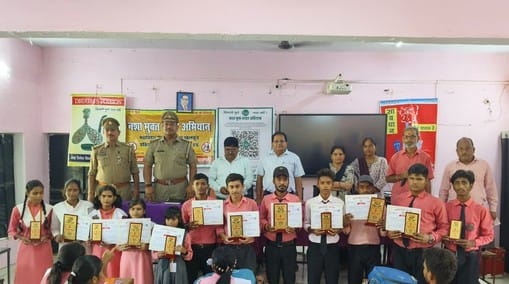 Ashutosh first in essay and Anshika first in painting