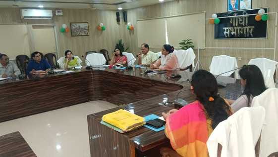 Under Mission-100, malnourished children of 100 gram panchayats of the district will be healthy