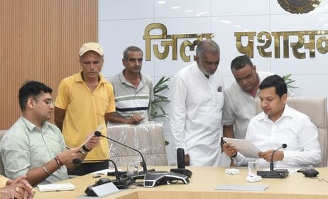 7009 complaints were received in the Samadhan camps, 4893 were resolved