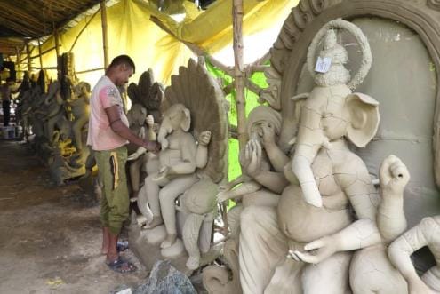 Siddharthnagar News : Preparations for Ganesh festival have started, idols are being given final touches