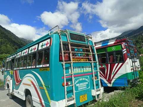 Dhaman road closed for seven days, many vehicles stranded on the road