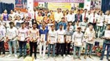 38 meritorious students of UP Board got scholarship