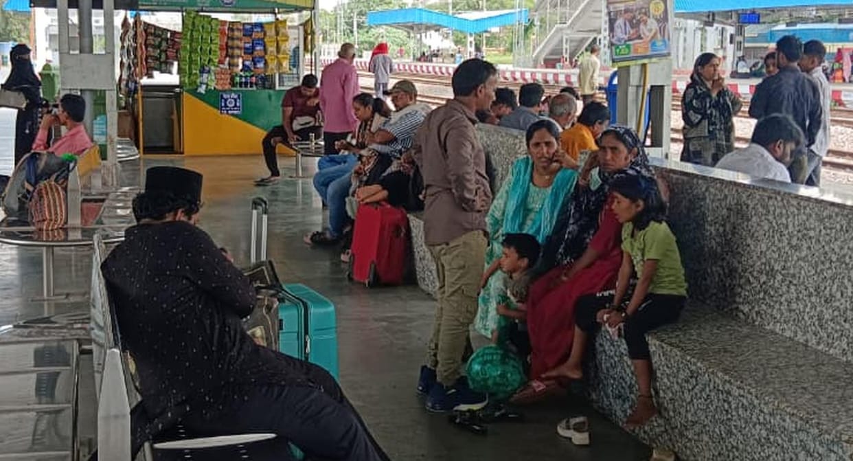 Guwahati Express delayed by 8 hours, passengers in distress