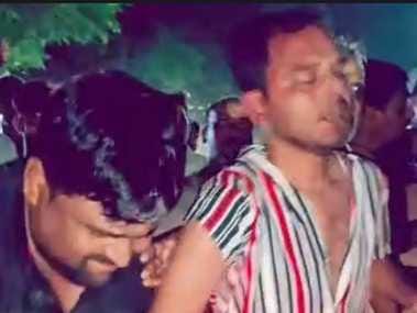 A cloth merchant was beaten up thinking he was a thief