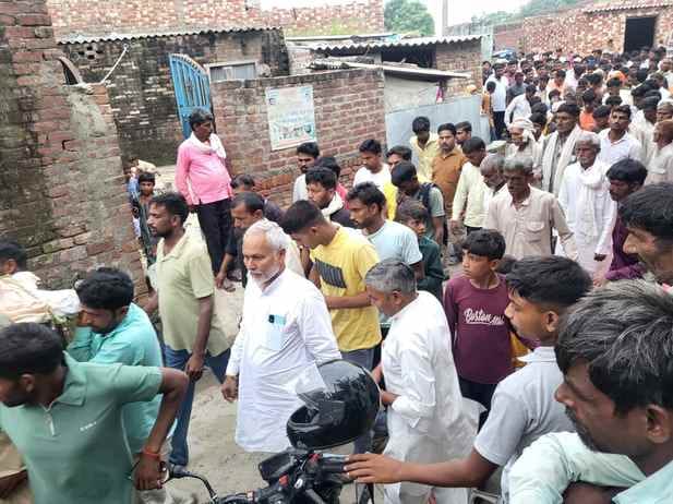 Iqbal's body reached from Jammu late at night, last rites performed at Ganga Ghat