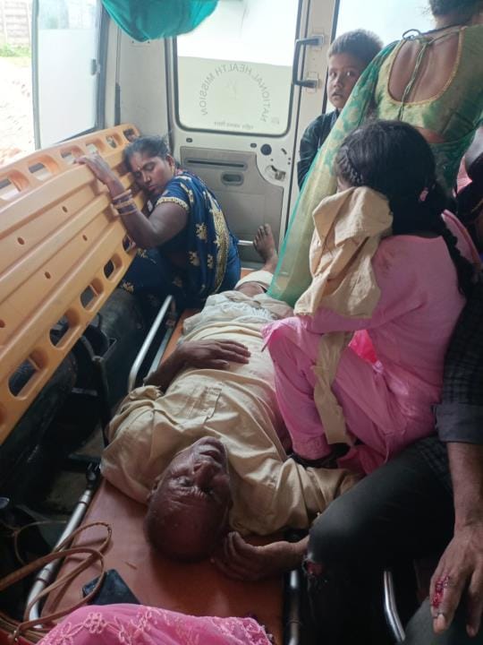 Truck collides with auto, eight members of same family injured