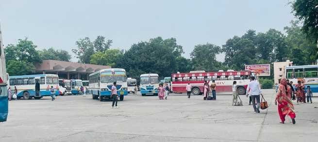 Traveling in dilapidated buses is becoming difficult