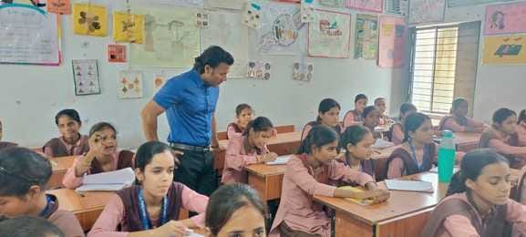 Show cause notice to the headmaster for not providing benches to the children