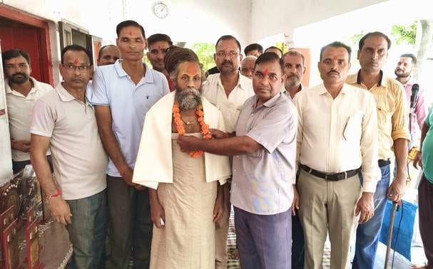 Guests of the procession were honored in Kanth