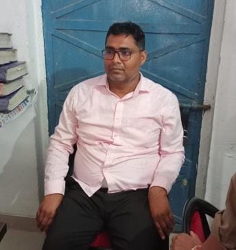 Lekhpal arrested for taking bribe suspended