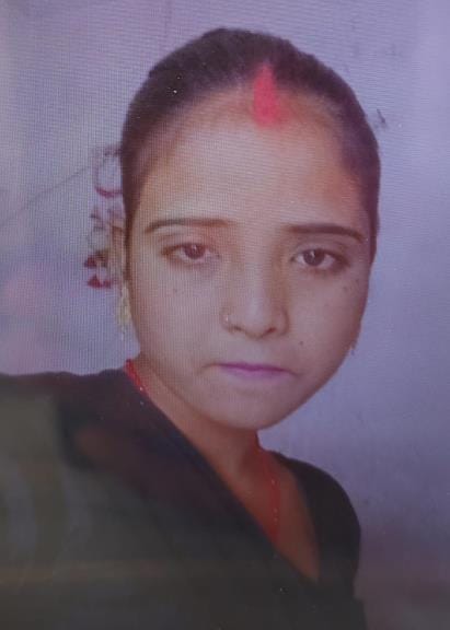 A week ago a snake bit her, now the married woman committed suicide by hanging herself
