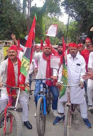SP leaders took out PDA cycle public awareness tour