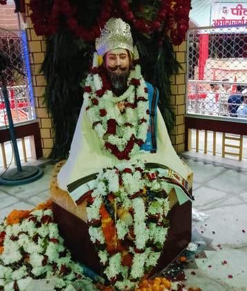 The three-day festival begins with the Jalabhishek of Kineshwar Mahadev