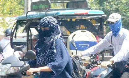 Air pressure dropped by 19 millibars, chances of rain