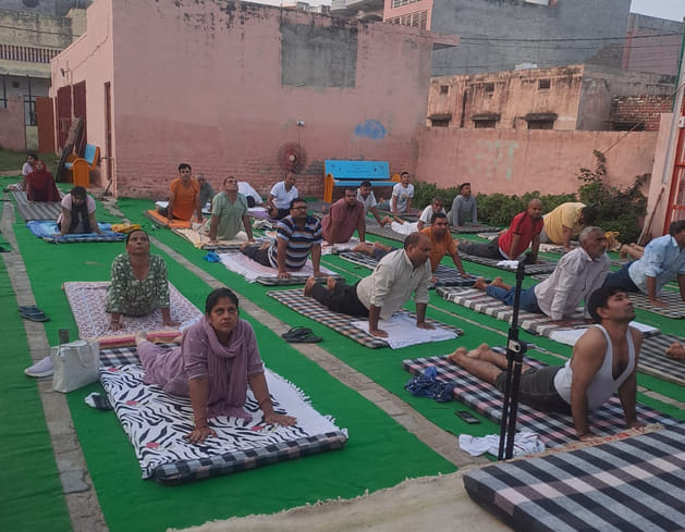 Make yoga a part of your regular routine: Mahendra Khapad