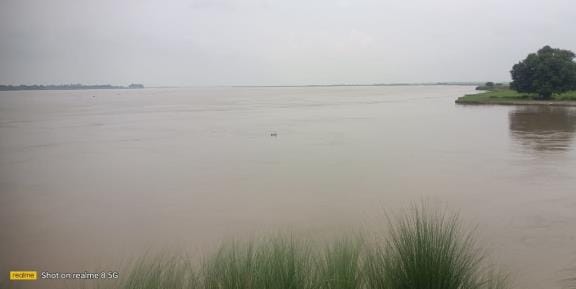 Saryu is decreasing by one cm every two hours