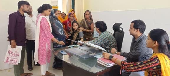 Siddharthnagar News: The number of skin disease patients increased due to heat, there was a long queue of fever victims too