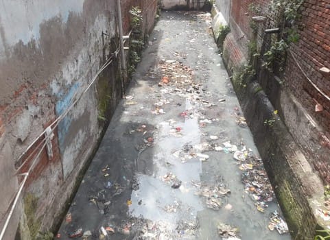 Drains started overflowing again... waterlogging occurs even with a little rain