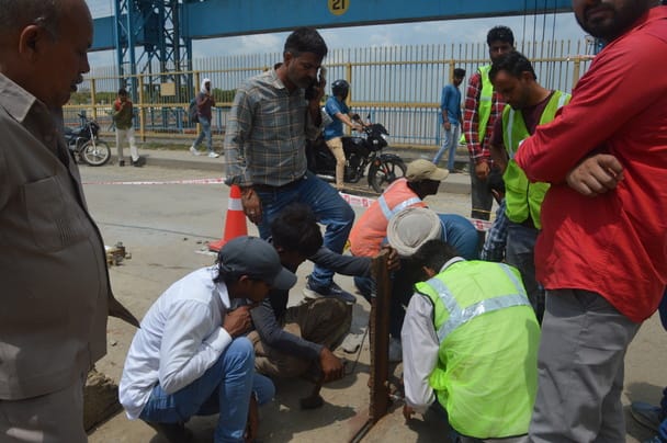 The gap in the slab of Bijnor Barrage started to be reduced