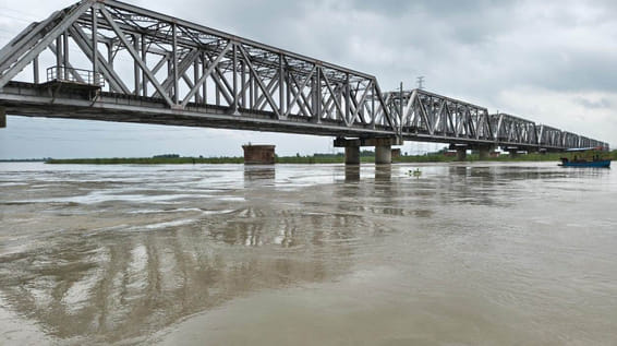 Flood waters surrounded the farms, farmers are bringing fodder from a distance of five kilometers