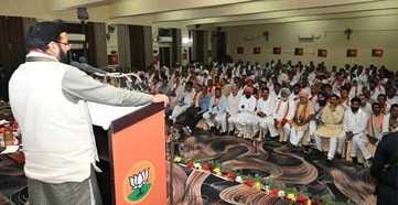 Dabwali is divided into two parts due to the railway line, demand for four overbridges made to CM