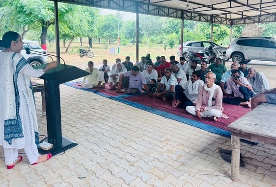 Cattle farmers bought ten quintals of mineral mixture