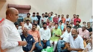 11 detained in businessman beating case
