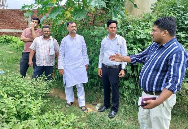 The chairman and EO inspected the land for the baratghar and park