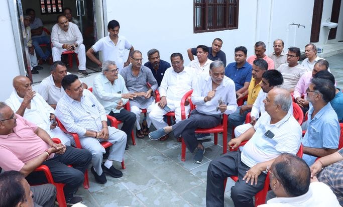 Traders will meet former minister tomorrow in the matter of plot allotment in new wood market