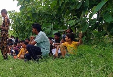 When the children ran on the stadium field, their feet started itching