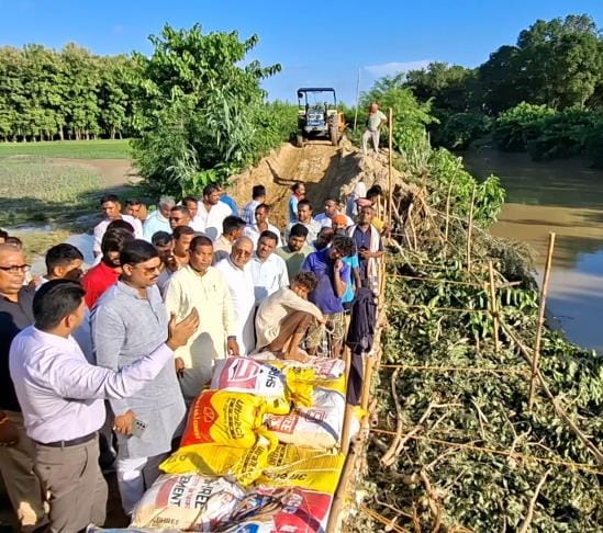 Repair of embankment of Mahav drain started, Baghela increased concern