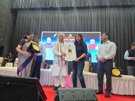 Union Minister signed the signature campaign against drug addiction
