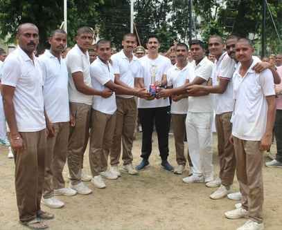 Team 13 won the volleyball competition of recruit constables