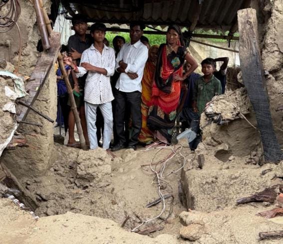 An innocent child died due to collapse of a kutcha house