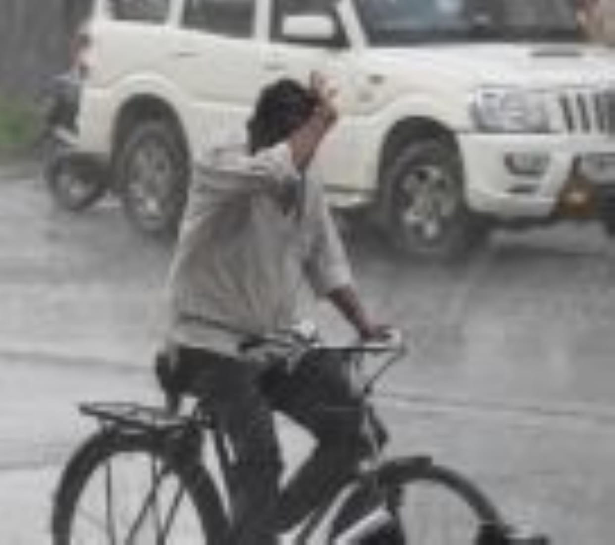 Siddharthnagar News: Weather is moist due to westerly winds, relief from rain