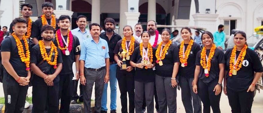 Ishita won the title of Strong Woman of India in power lifting
