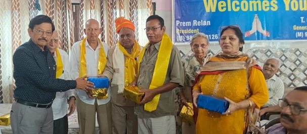 13 Celebrate Birthdays of Senior Citizens