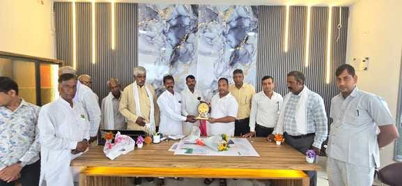 Mahendragarh's executive was honored in Meerut