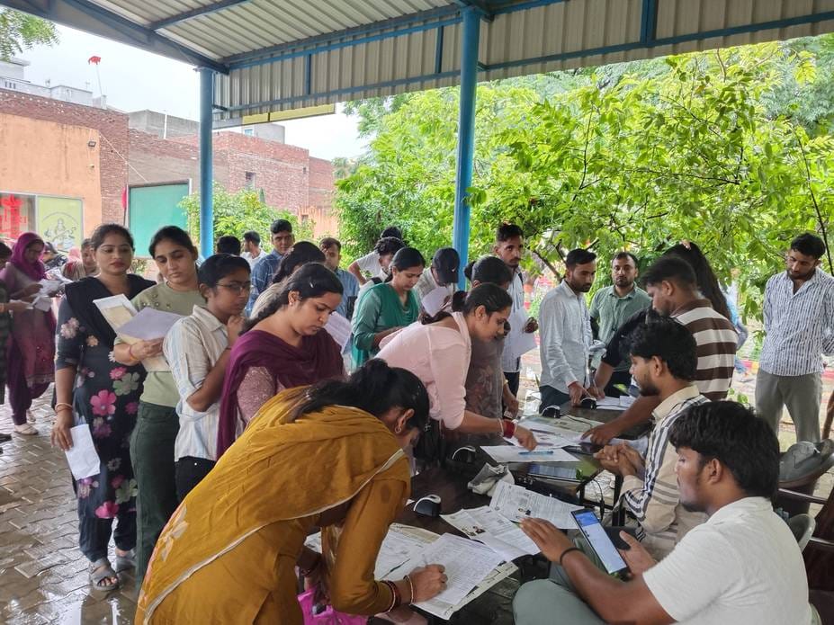 HTET biometric verification done under police protection, only 13% included in the merit list