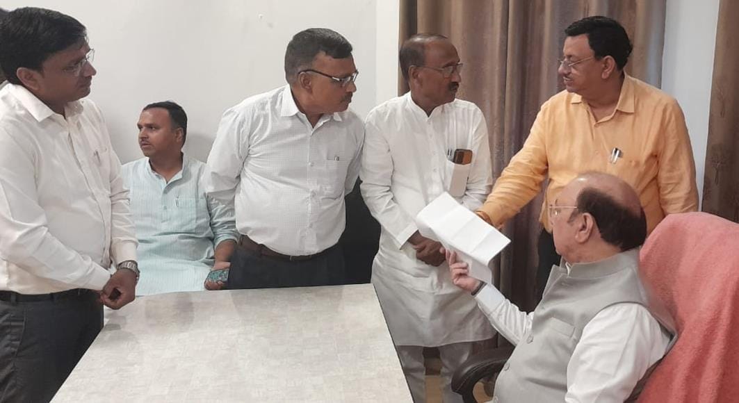 The MP listened to the problems of the people